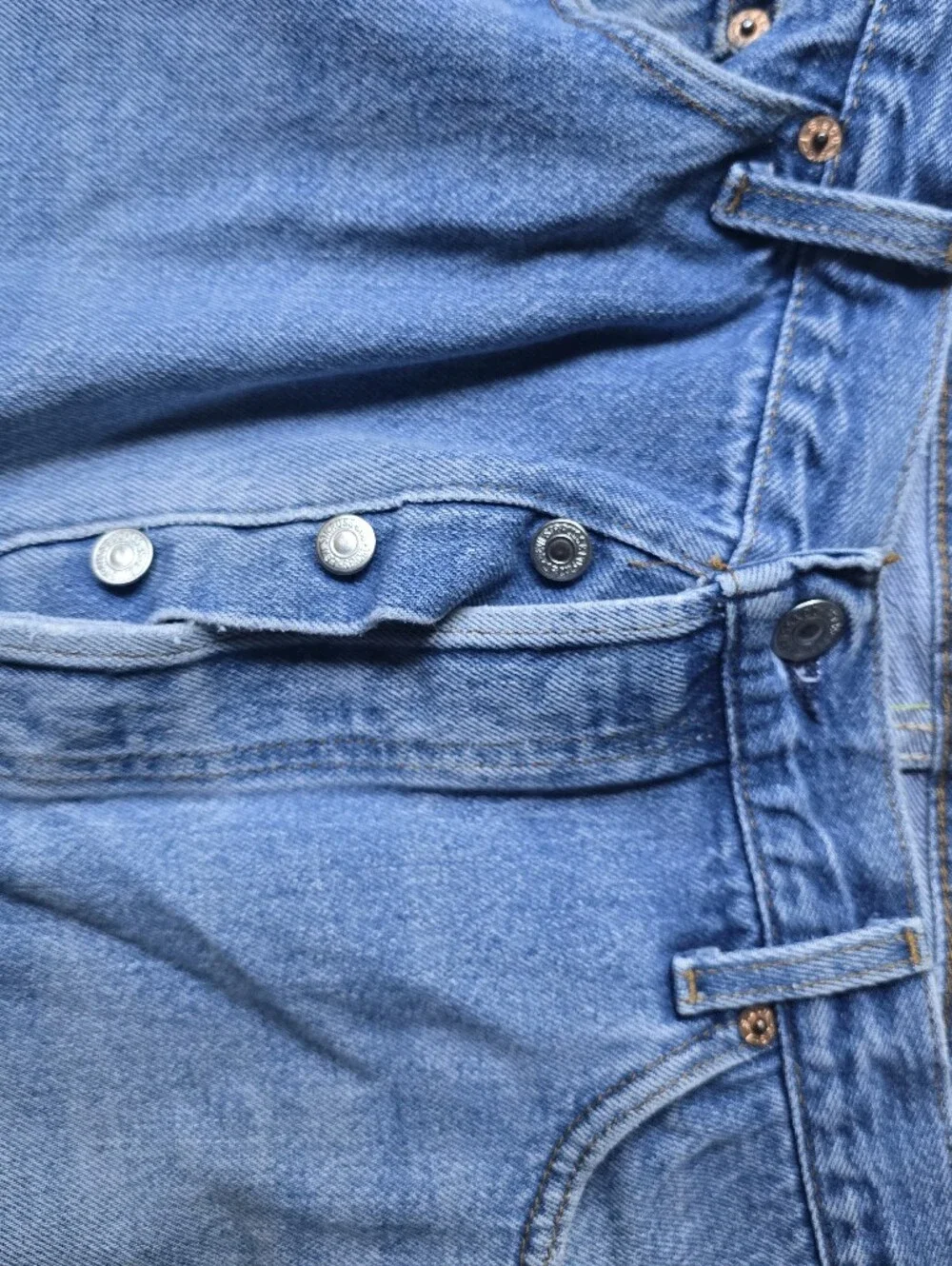 Vintage Levi's Men's Light Blue Straight Leg Jeans - Levi 501 Made In USA  40X32
